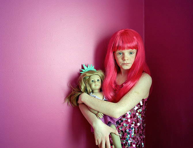 Детская мода: девочки и их куклы