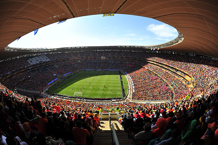10 крупнейших футбольных стадионов в мире