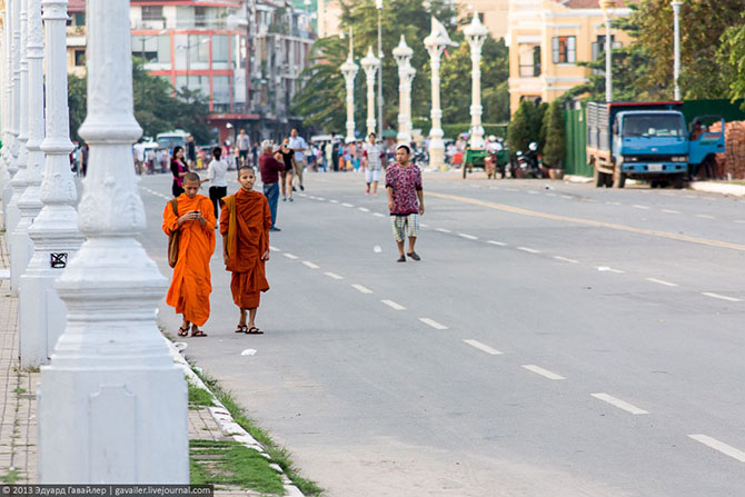 Камбоджа. По улицам Пномпеня