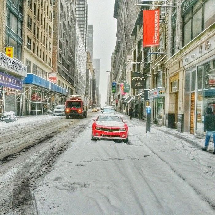 Аномальный снегопад в Нью-Йорке стал причиной чрезвычайного положения (24 фото)