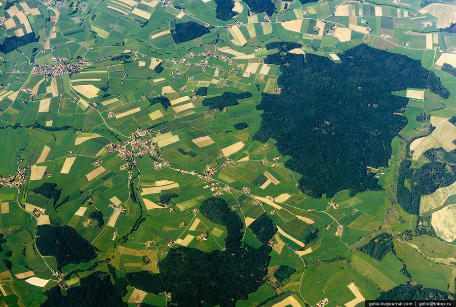 Земля из окна самолета в 2013 году