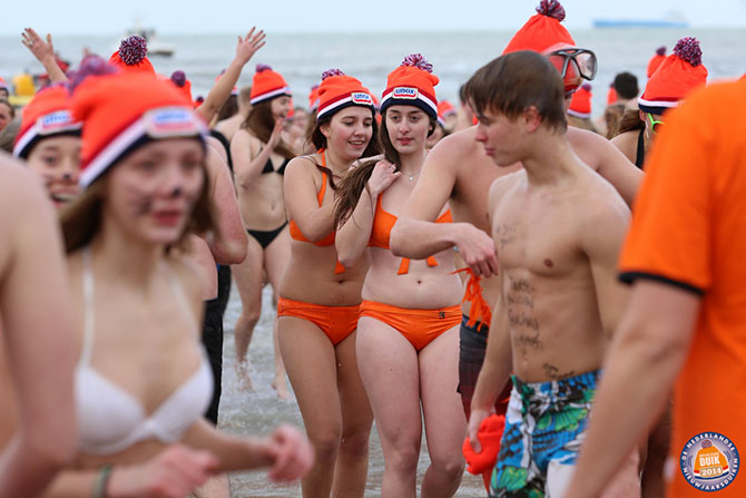 Фестиваль зимнего плавание Unox Nieuwjaarsduik 2014 в Нидерландах