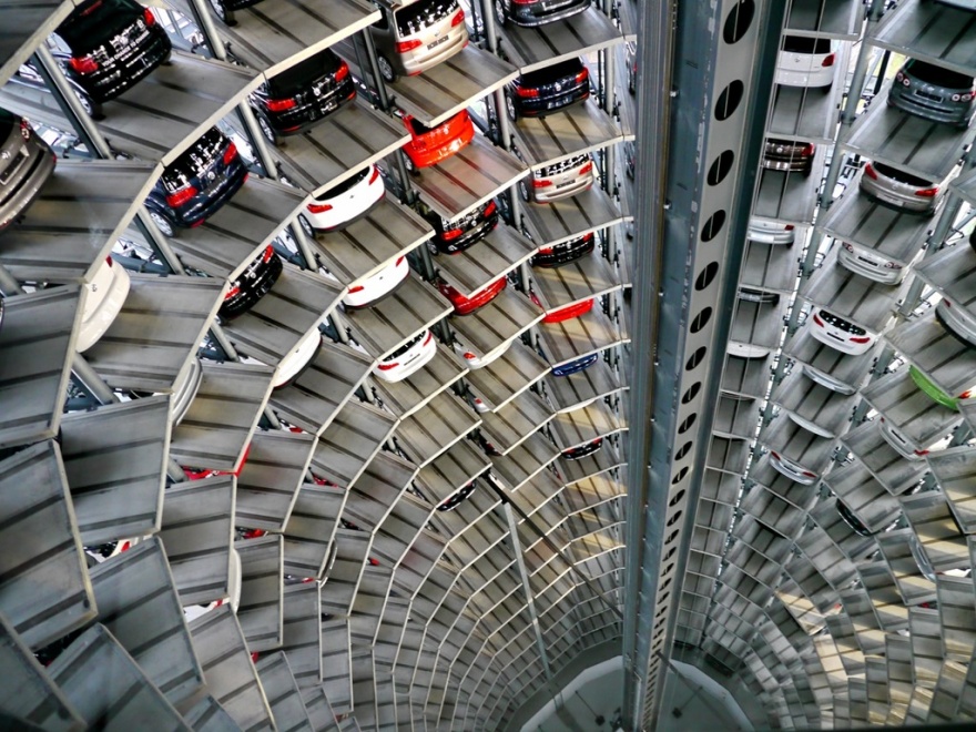Как работают автоматические паркинги в Вольфсбурге