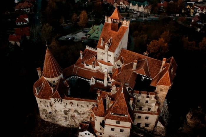 Замок дракулы выставлен на продажу