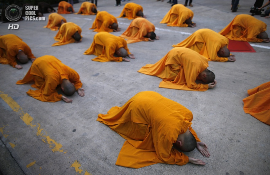 Как буддисты празднуют свой главный праздник