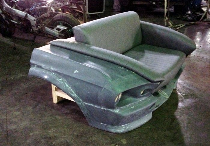 Капот-диван на матрице Ford Mustang Fastback (24 фото)