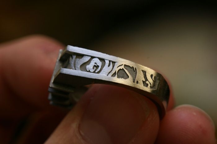 К свадьбе девушка изготовила обручальные кольца своими руками (28 фото)