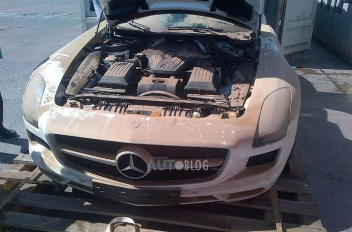 Суперкар Mercedes SLS AMG, который побывал на дне океана (8 фото)
