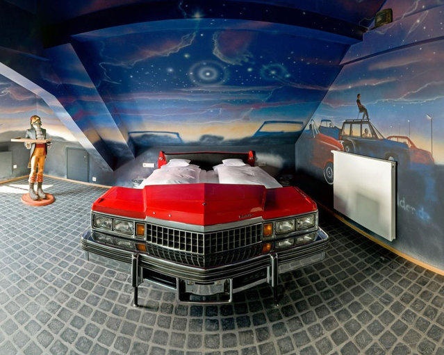 Как выглядит отель для любителей авто в Штутгарте