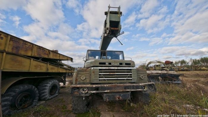 Кладбмище военной техники (40 фото)