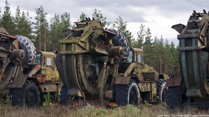 Кладбмище военной техники (40 фото)