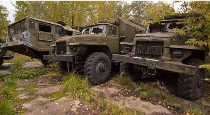 Кладбмище военной техники (40 фото)