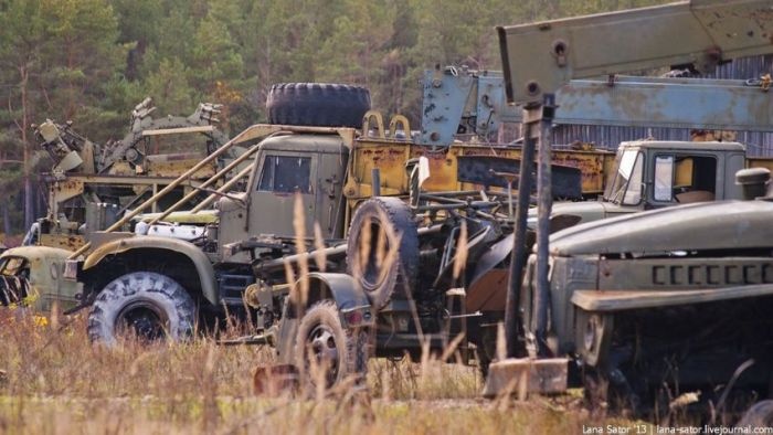 Кладбмище военной техники (40 фото)