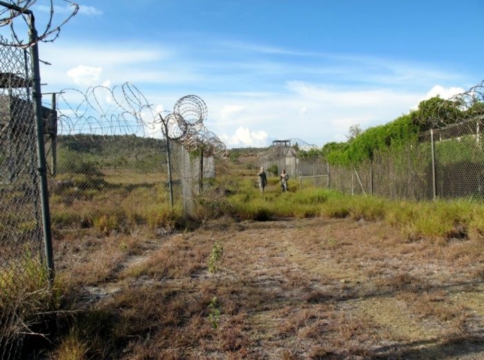 Гуантанамо - тюрьма для особо опасных террористов (17 фото)