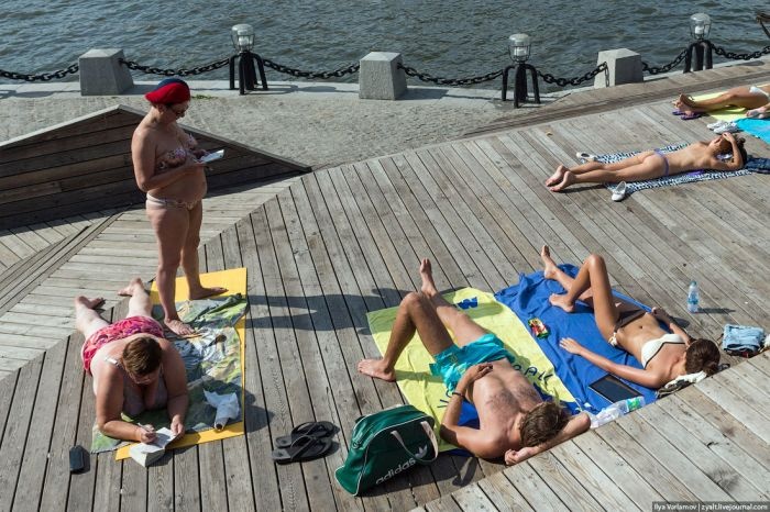 Как проходит Московская жара +35 (28 фото)
