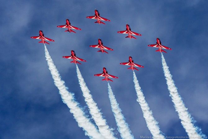 Пилотажная группа Red Arrows (38 фото)