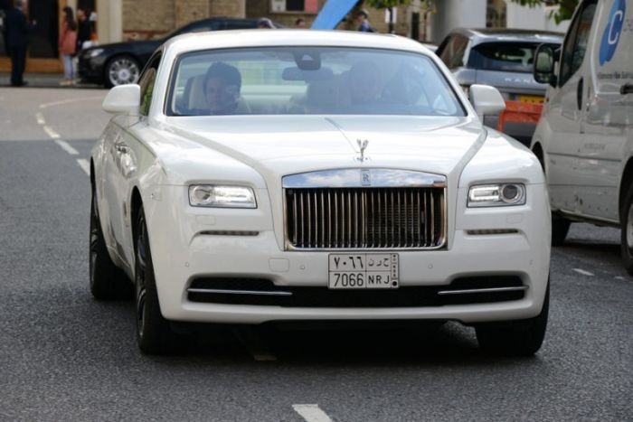 Арабские миллионеры на отдыхе в Лондоне (13 фото)