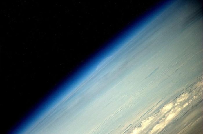 Суперлуние с борта станции МКС (4 фото)