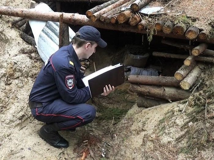 Планы пережить апокалипсис в лесу сорвались из-за затопления землянки