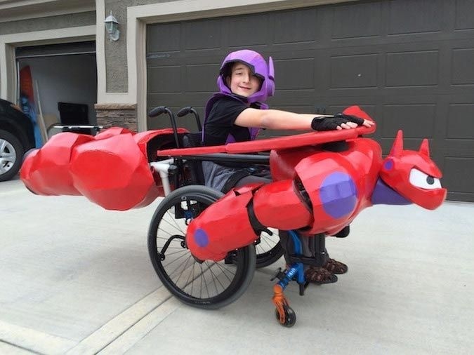Волшебные костюмы для детей, прикованных к инвалидной коляске