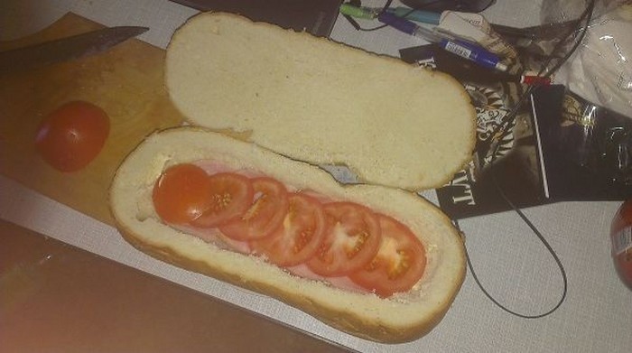 Горячий бутерброд для голодного мужика (13 фото)