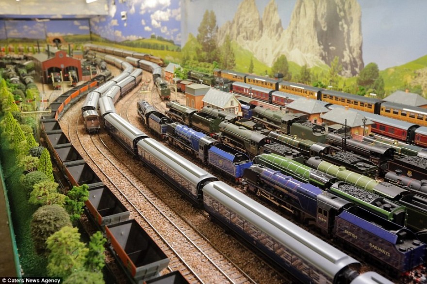 Пенсионер создал невероятную модель железной дороги за 250 тысяч фунтов стерлингов