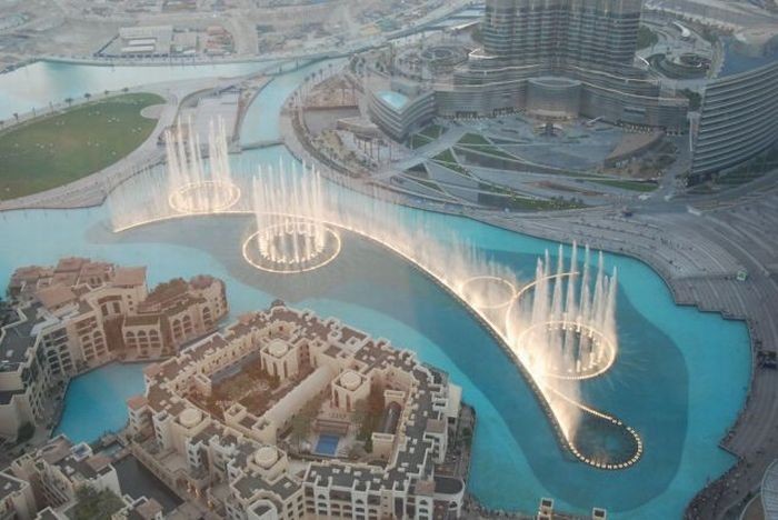 Самый большой фонтан в мире (20 фото)