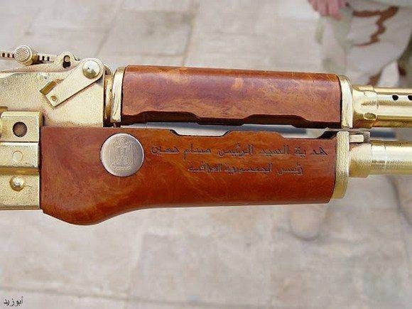 Золотое оружие Саддама Хусейна (18 фото)