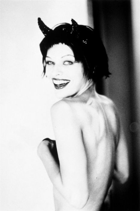 Малоизвестная фотосессия актрисы Миллы Йовович 1997 года