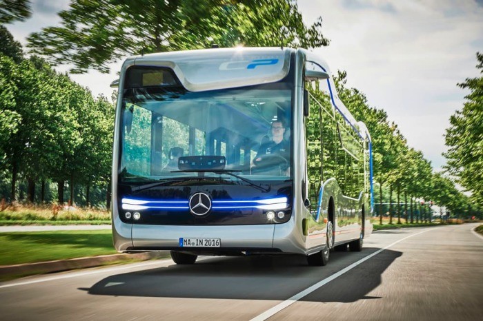 Mercedes-Benz продемонстрировал беспилотный автобус завтрашнего дня