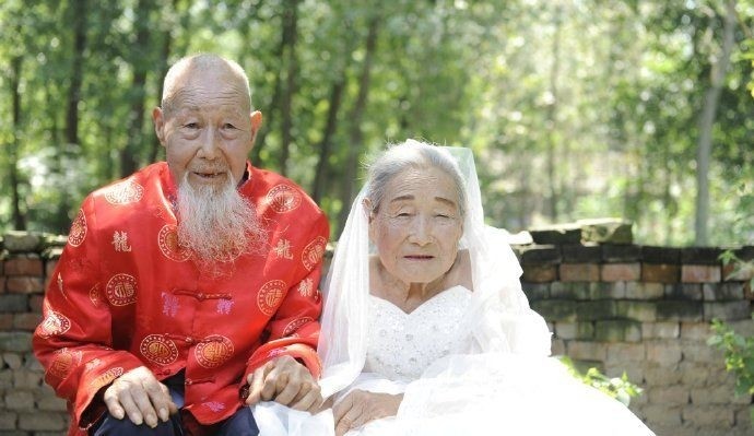 Первые свадебные фото после 80 лет брака