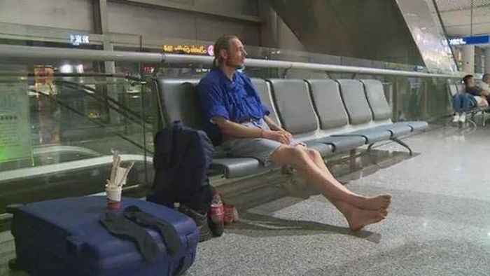 Голландец 10 дней ждал в аэропорту девушку с сайта знакомств
