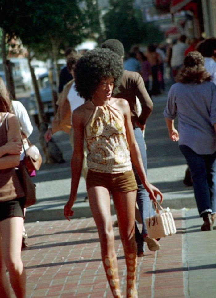 Выразительная сексуальность девушек 70-х годов