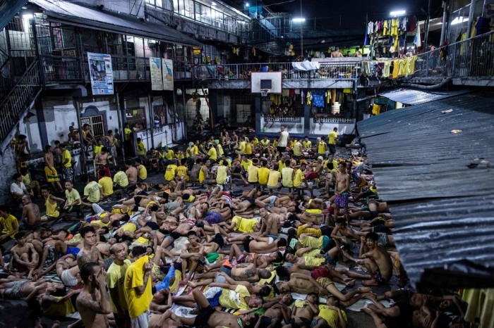 Жуткие условия филиппинской тюрьмы