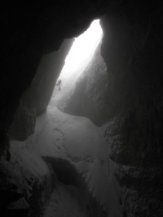 Экскурсия по пещере Снежной - одной из самых глубоких пещер мира