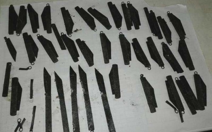 Хирурги извлекли из желудка полицейского 40 ножей