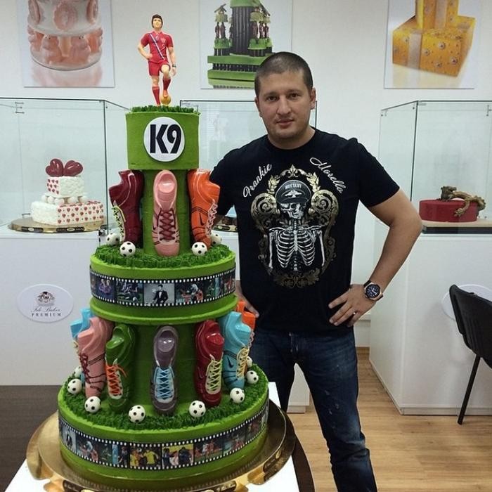 Реалистичные торты от Рената Агзамова (22 фото)