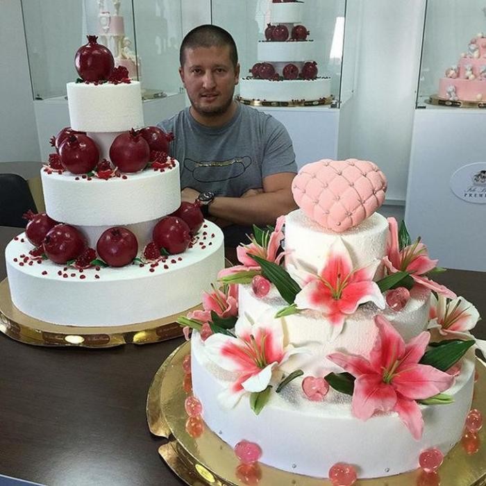 Реалистичные торты от Рената Агзамова (22 фото)