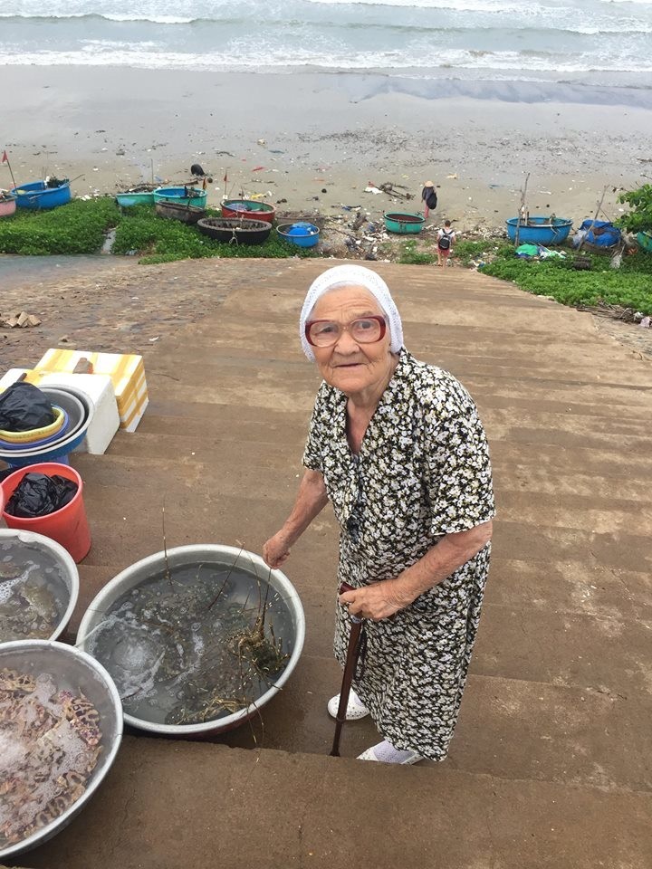 89-летняя жительница Красноярска путешествует по миру на свою пенсию