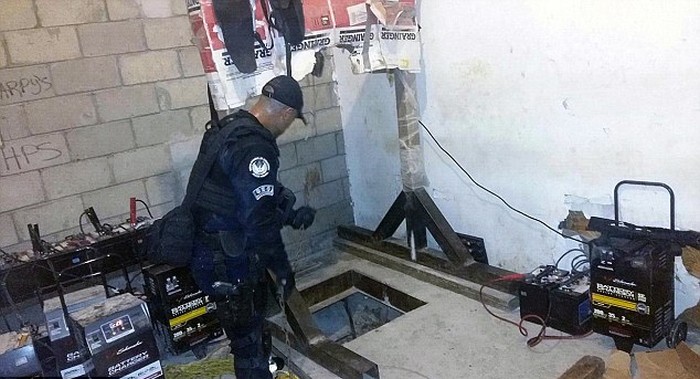 Полицейский США и Мексики «накрыли» крупнейший тоннель для транспортировки наркотиков (4 фото)