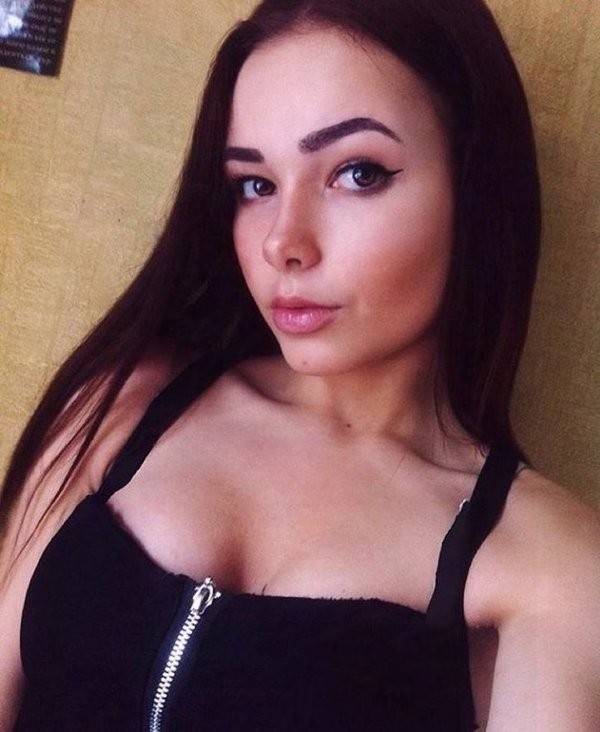 Приятные девушки из соцсети