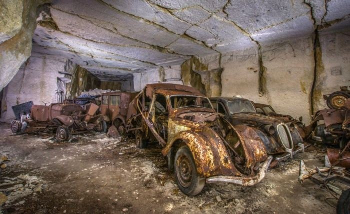 Во Франции обнаружены спрятанные от немцев довоенные авто
