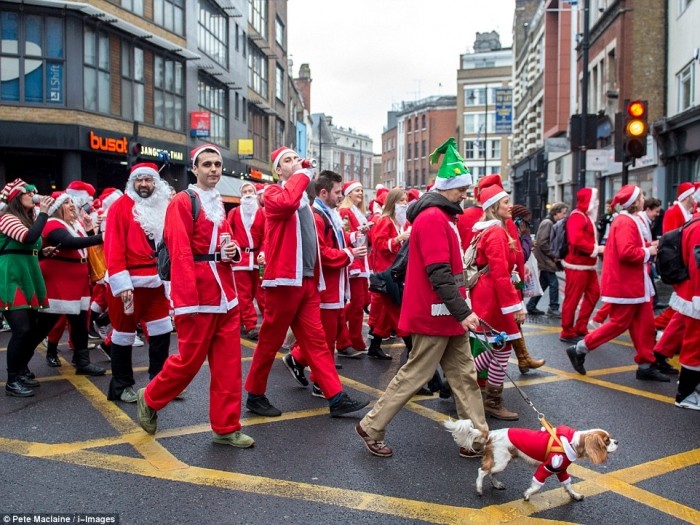 Пьяный «Santacon» в Лондоне