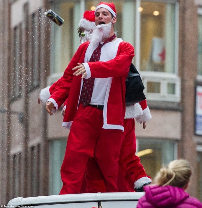 Пьяный «Santacon» в Лондоне