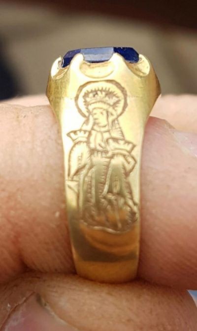 Кладоискатель нашел «кольцо Робина Гуда» в Шервудском лесу (4 фото)
