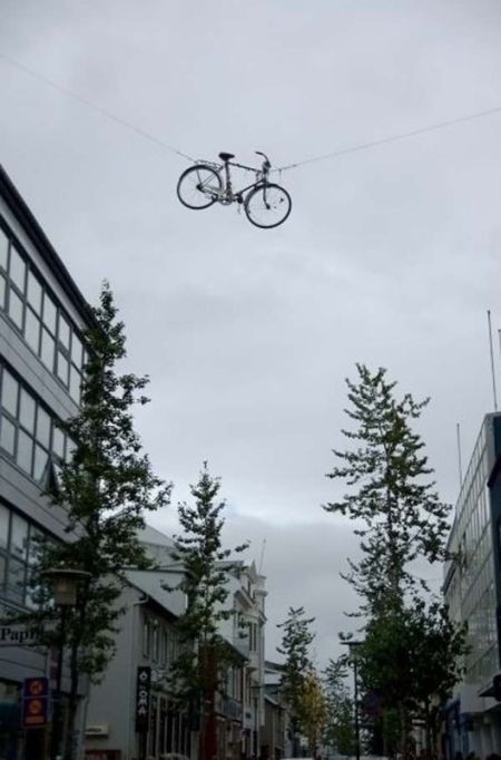 Забавные способы припарковать велосипед