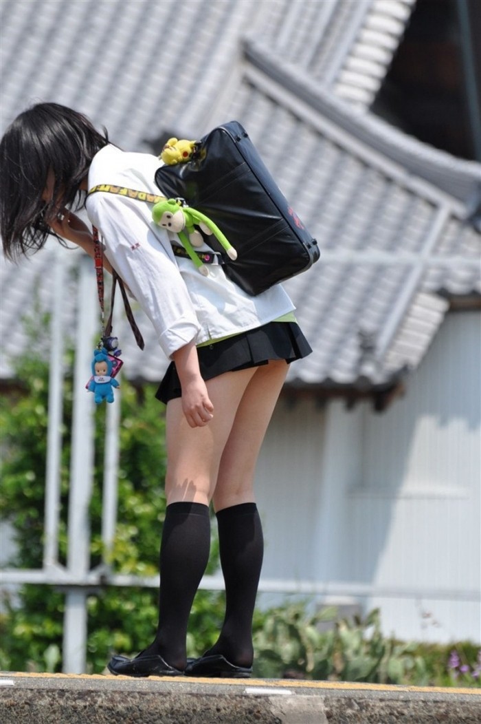 Длина юбок у японских школьниц