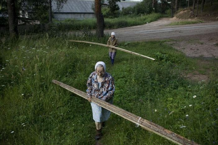 Уникальные фотографии из жизни российской глубинки (15 фото)
