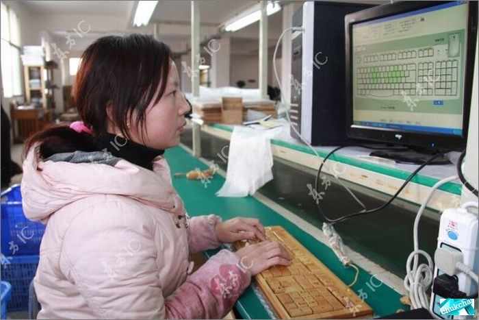 Бамбуковые клавиатура и мышь (12 фото)