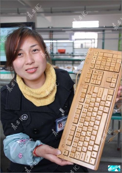 Бамбуковые клавиатура и мышь (12 фото)